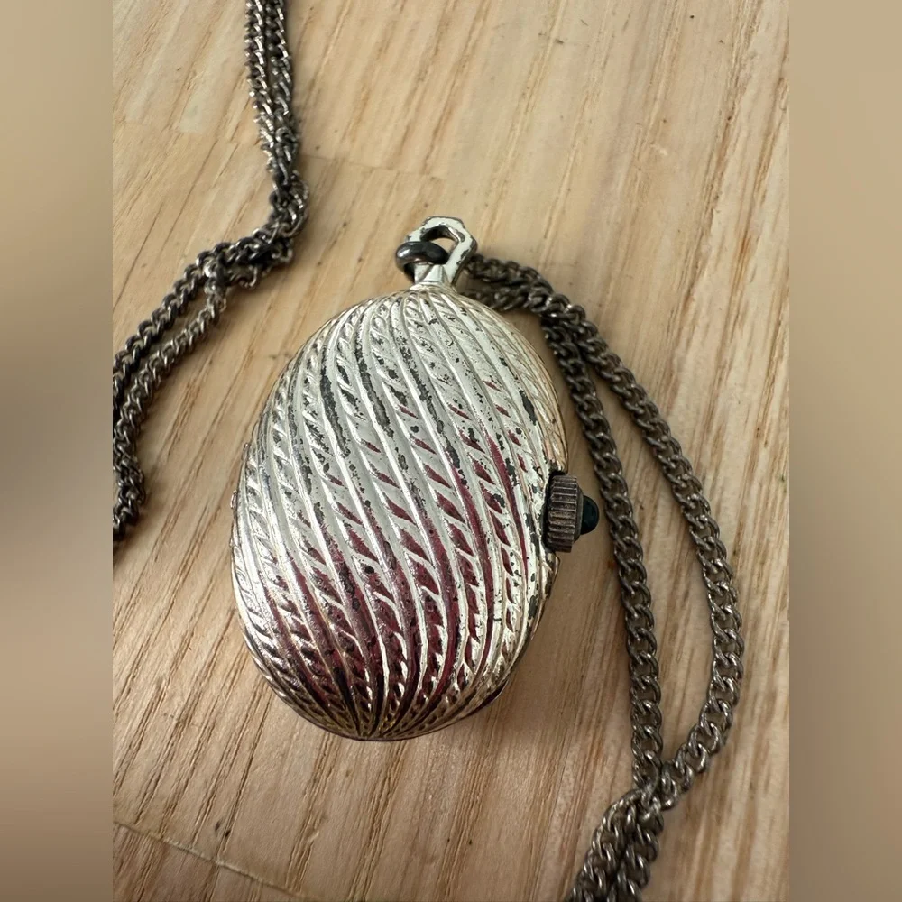 Vintage Royal Swiss ladies silver tone hidden mechanical watch pendant necklace